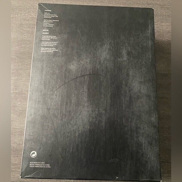 Jordan Space Jam 11 - Picture 6 of 6